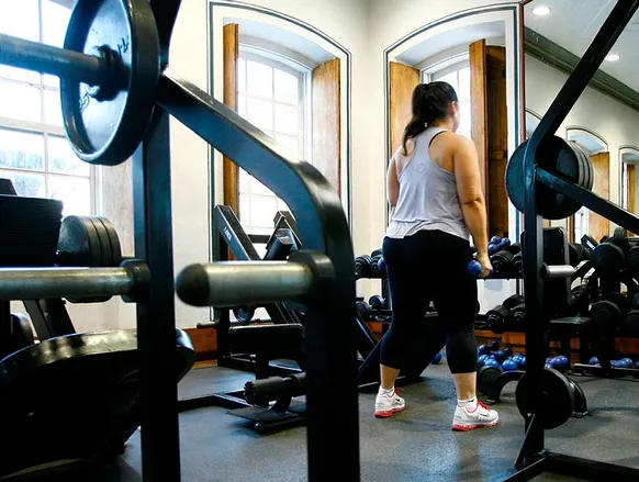Mulher morre enquanto se exercitava dentro de academia no Rio Vermelho - Imagem