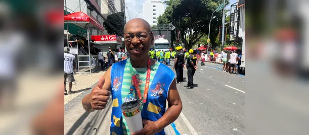 Segundo negro a desfilar no Internacionais lembra Carnaval do passado