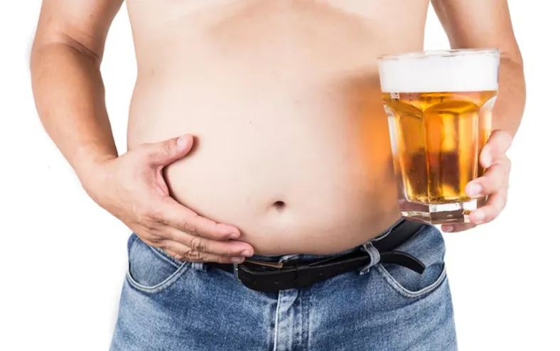 6 segredos para reduzir a barriga de cerveja sem largar a bebida alcoólica - Imagem