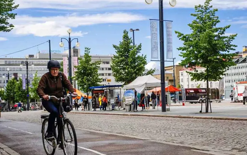 Brasileiros relatam sobre viver no país mais feliz do mundo: "Solidão" - Imagem