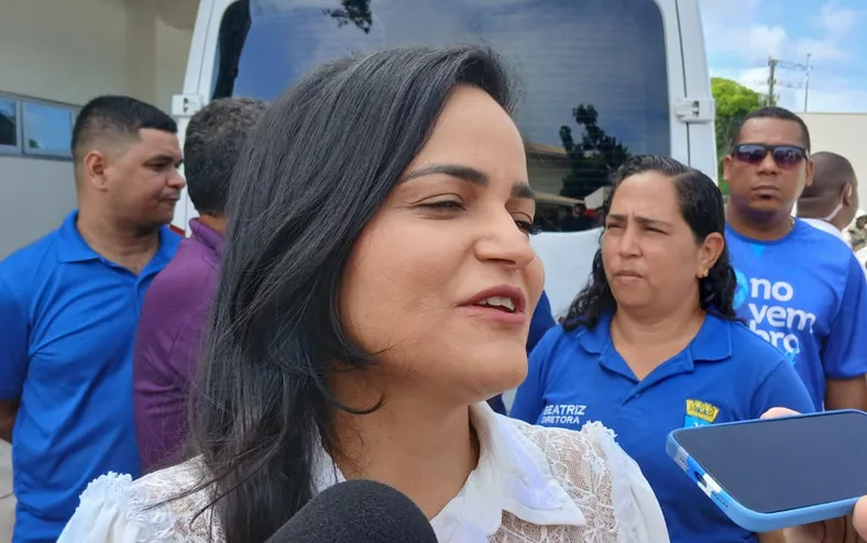Débora Regis abre margem para debater Lauro de Freitas com Jerônimo - Imagem