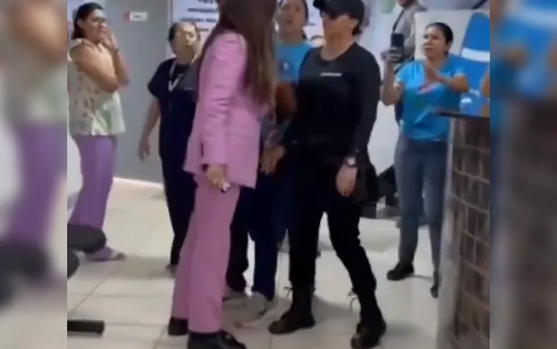 Deputada evangélica invade Câmara em busca de suposta amante do marido - Imagem