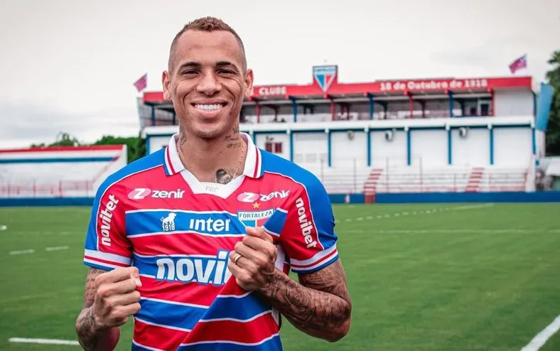 Desejado pelo Vitória, atacante fecha com clube da Série A - Imagem