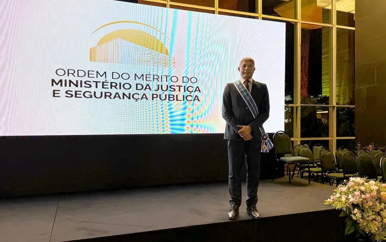 Em Brasília, Jerônimo recebe uma das maiores honrarias do Brasil - Imagem