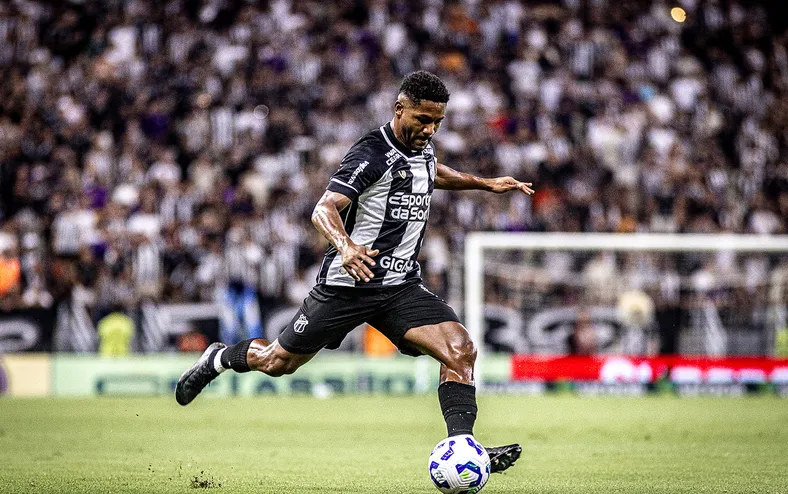 Fabiano Souza vai jogar no Bahia? Entenda verdadeira situação do lateral - Imagem