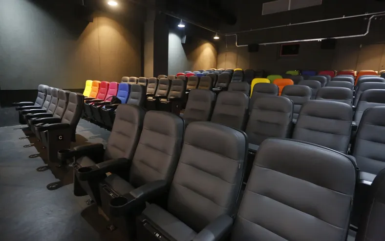 Grande rede de cinemas deixa principal shopping de cidade baiana - Imagem