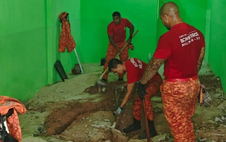 Homem mata e concreta corpo da esposa no chão de loja - Imagem