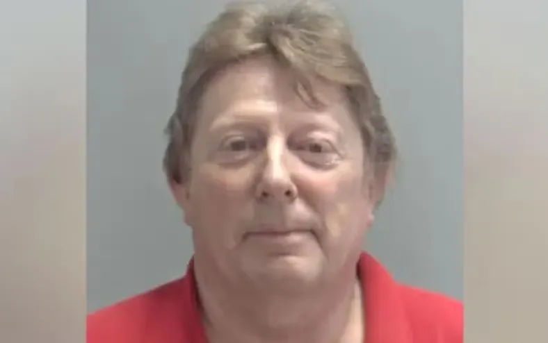 Homem obriga mulher a fazer sexo com estranhos por mais de 30 anos - Imagem