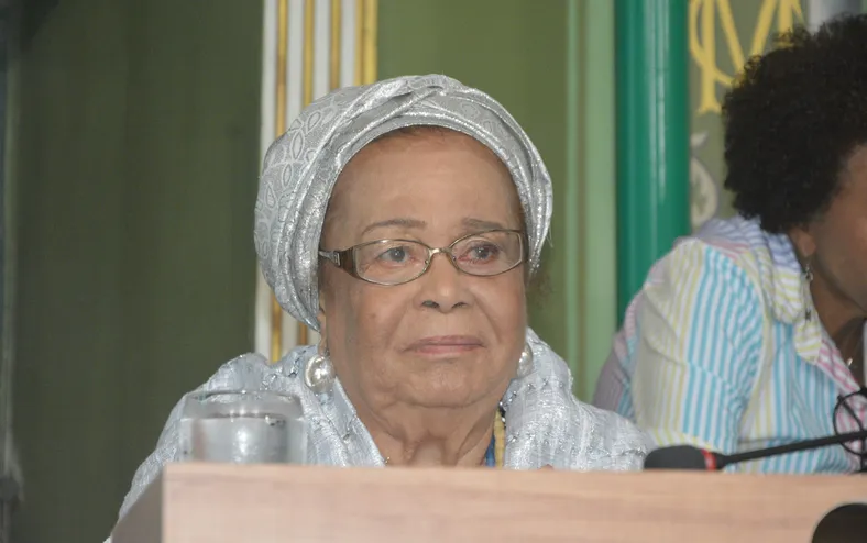 Lula lamenta morte de Mãe Carmen de Oxalá: "Manteve acesa a chama ancestral" - Imagem