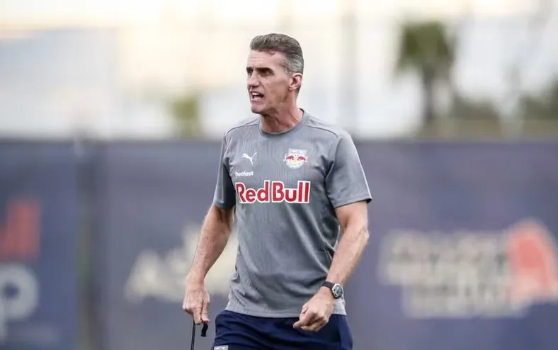 Mancini: Vitória vai jogar para “gastar o tempo” contra Bragantino - Imagem