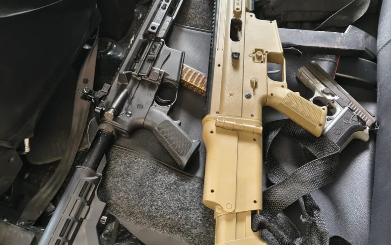 Operação no IAPI deixa morto e resulta na apreensão de submetralhadora - Imagem