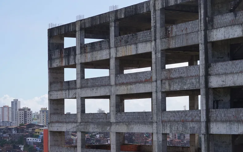 'Projeto casca': impasse ameaça conclusão de prédio parada há 9 anos - Imagem