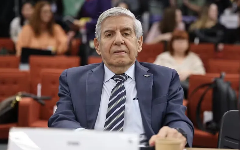 STF determina prazo para defesa de Augusto Heleno comprovar Alzheimer - Imagem