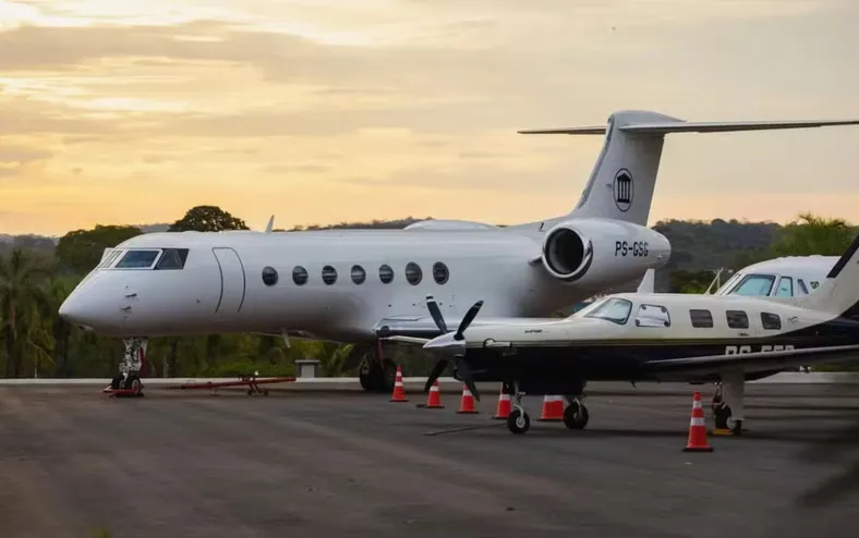 Sertanejo famoso tem avião mais caro do Brasil, de mais de R$ 200 milhões - Imagem