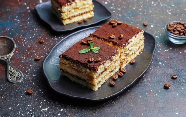 Sobremesa irresistível: creme, biscoitos e sabor incomparável - Imagem