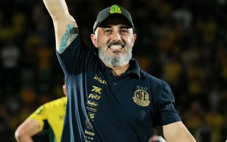 Técnico do Mirassol relembra jogos com a dupla Ba-Vi: "Muitas orações" - Imagem