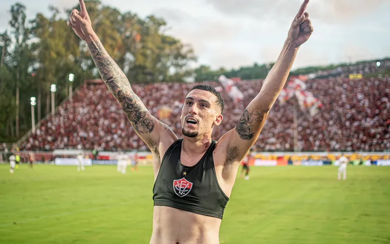 Vitória encaminha compra de pilar do time para 2026 - Imagem
