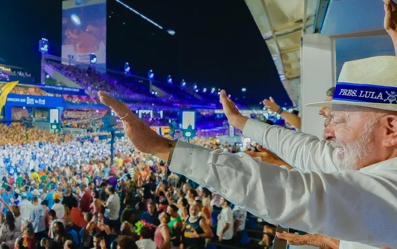 Após homenagem, Lula celebra Carnaval do Rio: “Inesquecível” - Imagem