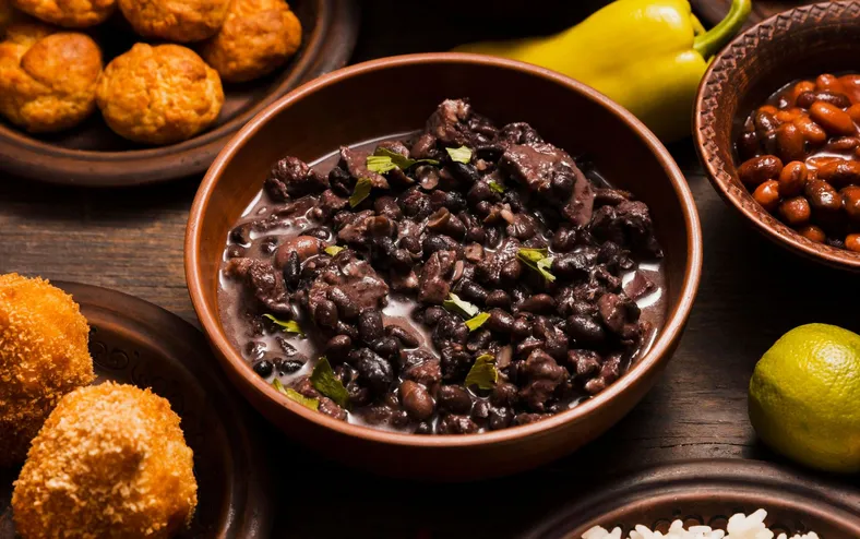 Cidade brasileira quebra recorde com maior feijoada do mundo - Imagem