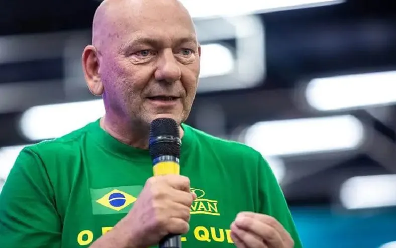 Dono da Havan paga R$ 140 milhões em mansão beira-mar em cidade luxuosa - Imagem