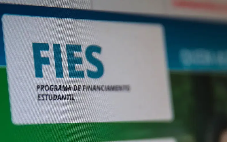 Estudantes têm até sexta-feira para complementar inscrição do Fies - Imagem