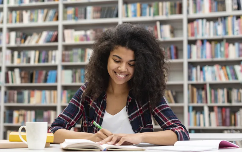 Faculdades na Bahia agora são obrigadas a devolver taxa de matrícula - Imagem