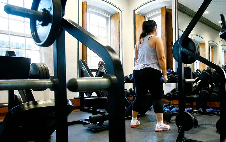 Mulher morre enquanto se exercitava dentro de academia no Rio Vermelho - Imagem