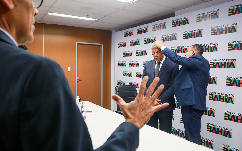 Visita de pastores a Jerônimo alimenta rumor de racha do Republicanos com a oposição - Imagem