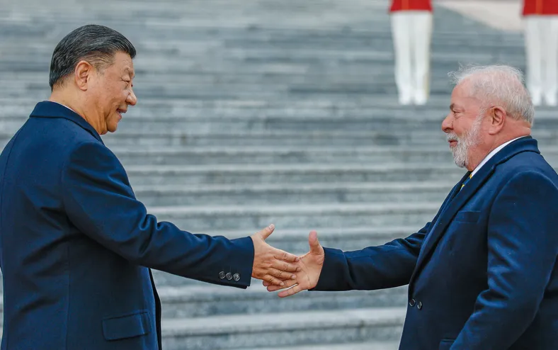 Xi Jinping faz pedido a Lula após Conselho da Paz de Trump - Imagem