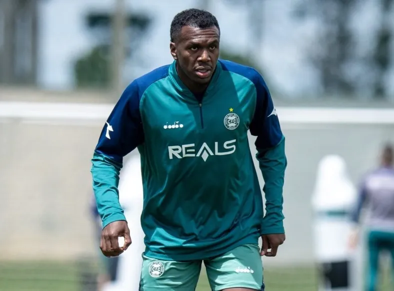 Bahia oferece salário triplicado para contratar zagueiro de clube campeão brasileiro - Imagem