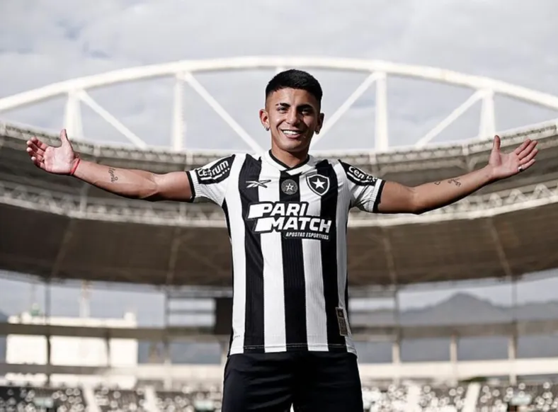 Crise? Botafogo recebe "Transfer Ban" e enfrenta dívida milionária - Imagem