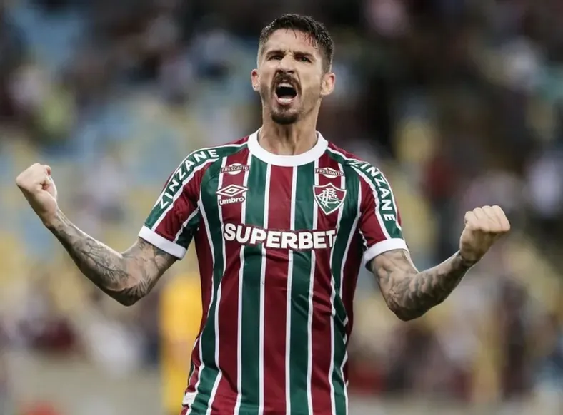 Ex-Bahia, Everaldo vira vilão no Fluminense após eliminação - Imagem
