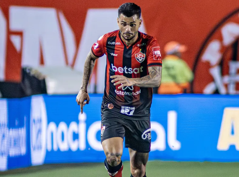 Lateral do Vitória reforça time da Série B na próxima temporada - Imagem