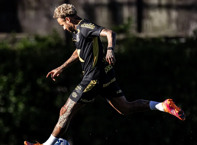 Neymar desafia lesão e pode decidir duelo que interessa ao Vitória - Imagem