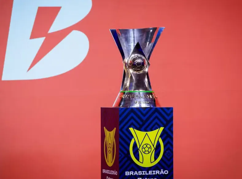 Rival direto do Bahia joga decisão sem zagueiros do elenco principal - Imagem