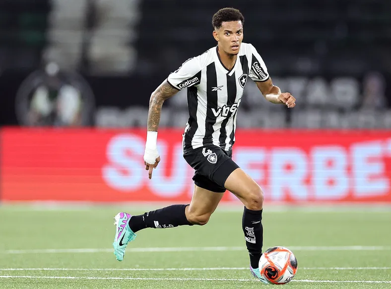 Vitória tenta contratação de volante nascido em Salvador; saiba quem é - Imagem