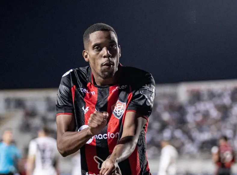 Amuleto? Ex-Vitória tenta o 4º acesso seguido à Série A por novo clube - Imagem