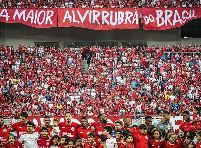 Clube perde 18 pontos no estadual e sai de líder para vice-lanterna - Imagem