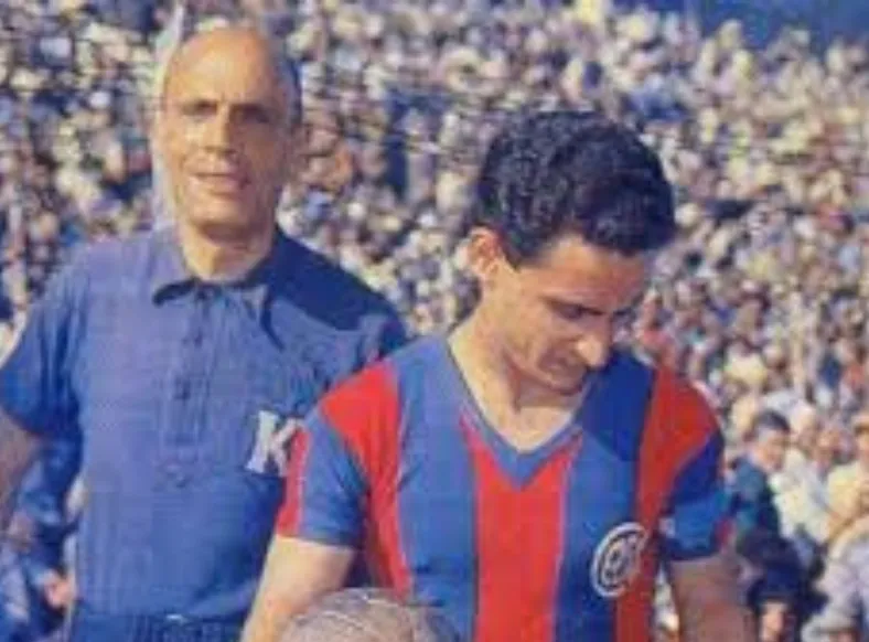Ídolo do Bahia entra no top 100 atacantes da história do futebol - Imagem