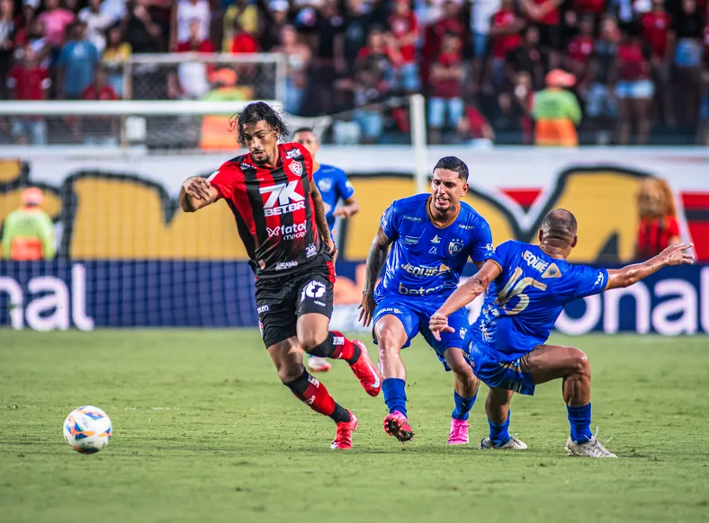 Jequié x Vitória: onde assistir, prováveis escalações e arbitragem - Imagem