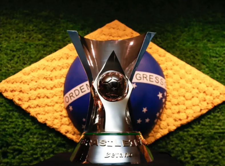 Jogador do Atlético-MG é alvo da Polícia por lavagem de dinheiro - Imagem