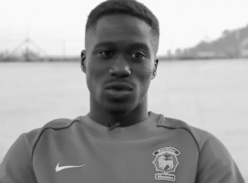 Jogador morre após mal súbito durante partida em Portugal - Imagem