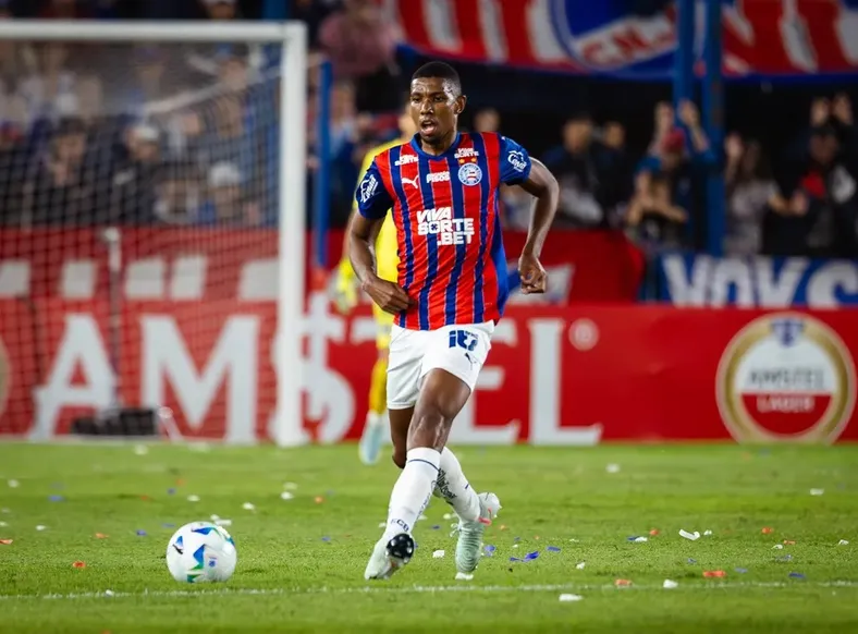 Kanu comenta lance de pênalti contra o Porto: "Nem o árbitro viu" - Imagem