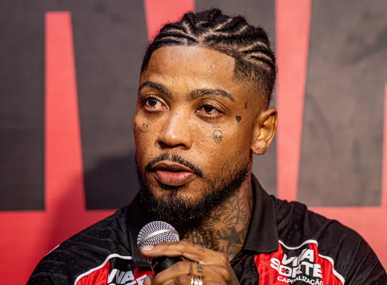 Marinho revela ter assinado streaming para assistir Vitória na Série C - Imagem