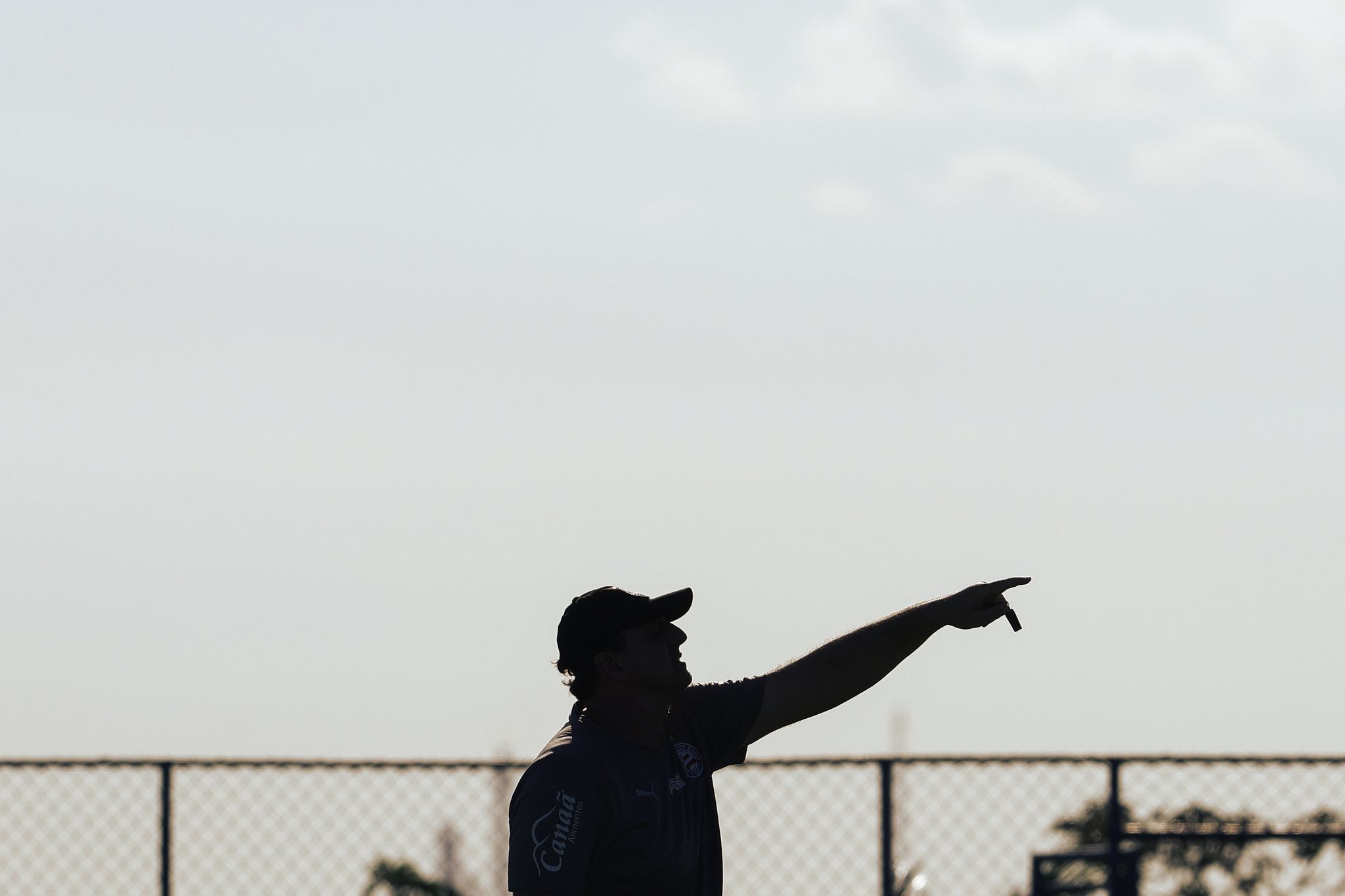 “O jogo foi horrível”, dispara Rogério Ceni após empate do Bahia