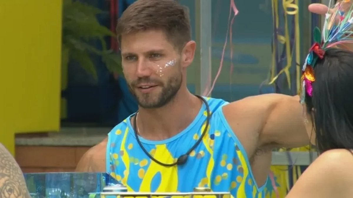 Tá devendo? Filho de Edilson Capetinha abre o jogo sobre pensão