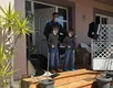 Casal manteve filhos presos dentro de casa desde a pandemia - Imagem