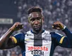Ex-Vitória dá show com hat-trick e comanda goleada histórica por 8 a 0