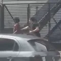 Alunos são expulsos de faculdade por atacarem homem em situação de rua imagem