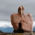 Artista baiana explora o imperfeito em esculturas únicas imagem
